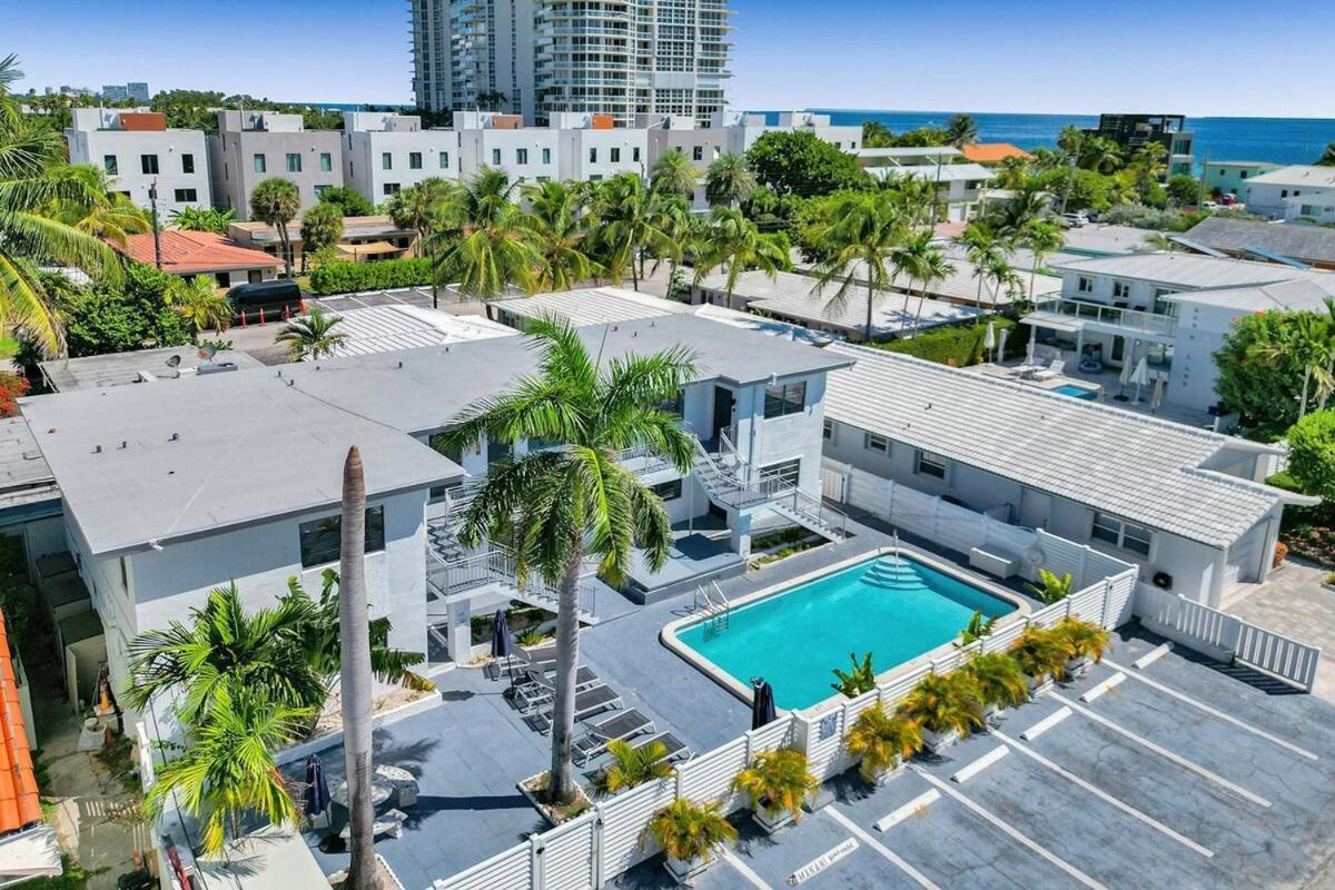 Waves On Desoto Rental Unit With Pool Hollywood Esterno foto